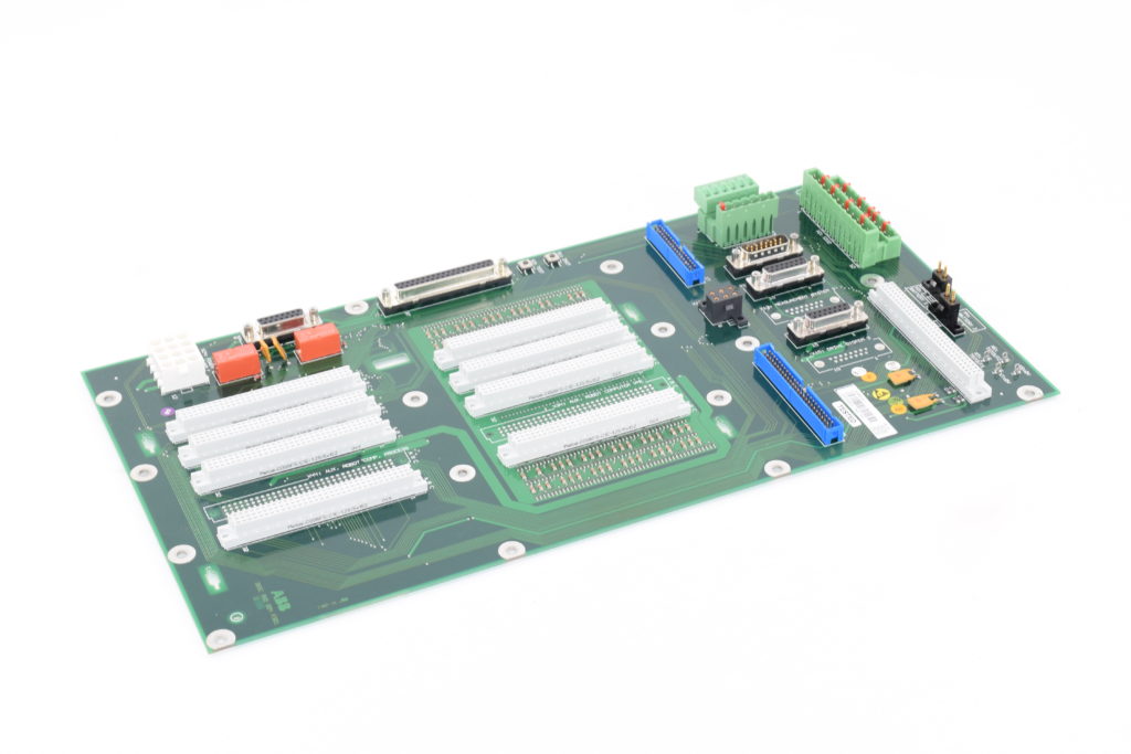 Carte fond de panier S4C DSQC 330 3HAB6372-1