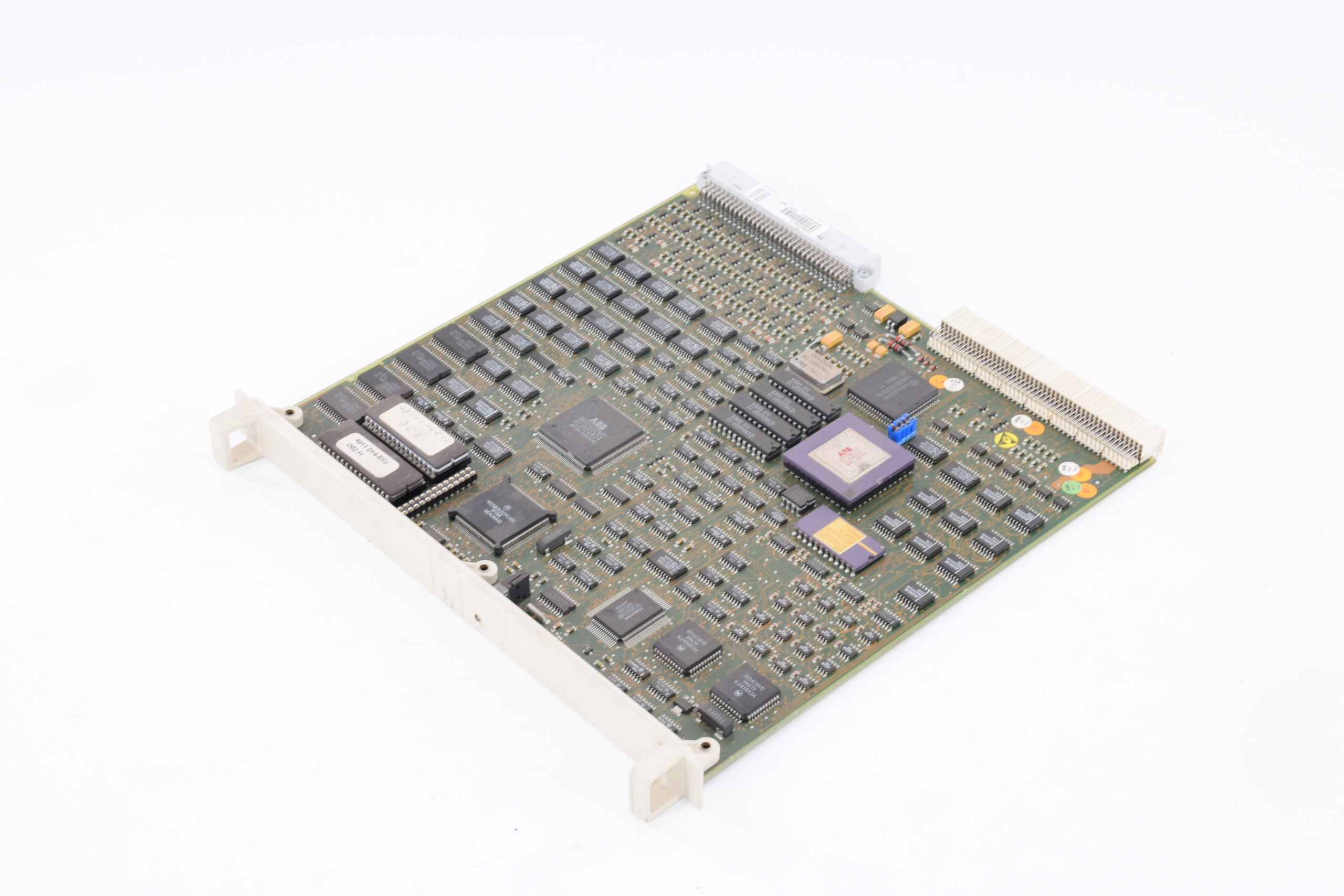 Robot Computer S4 M94A/M96 RW2.0/2.1 DSQC 335 Robot Computer S4 M94A/M96 RW2.0/2.1 DSQC 335 3HAB6182-1